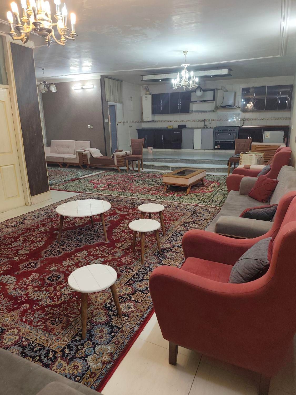 مبله مناسب تولدزرهی شهرک سراج ترمینال باربری فرگاز|اجارهٔ کوتاه‌مدت آپارتمان و سوئیت|شیراز, زرهی|دیوار