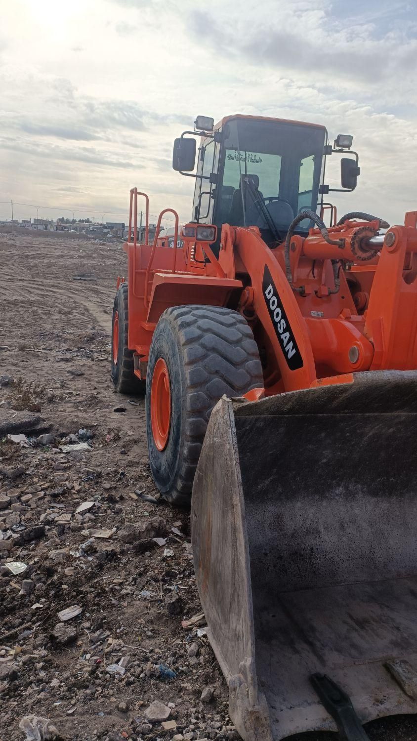 فروش فوری لودر دوسان 400موتور سولر سوزن معمولی|خودرو سنگین|سیرجان, |دیوار