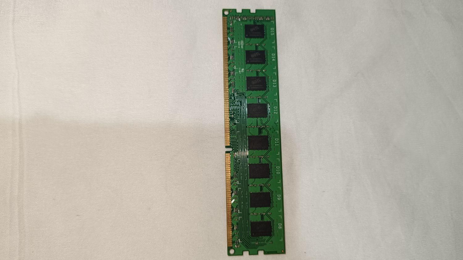 رم کامپیوترDDR3 یک عدد۴گیگ یک عدد۲گیگ|قطعات و لوازم جانبی رایانه|ری, |دیوار