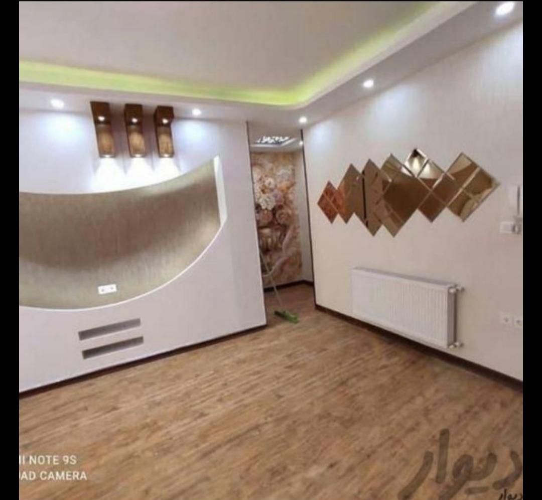 نصاب و نصب پارکت لمینت کفپوش قرنیز ترمو ماربل شیت|خدمات پیشه و مهارت|کرج, باغستان|دیوار