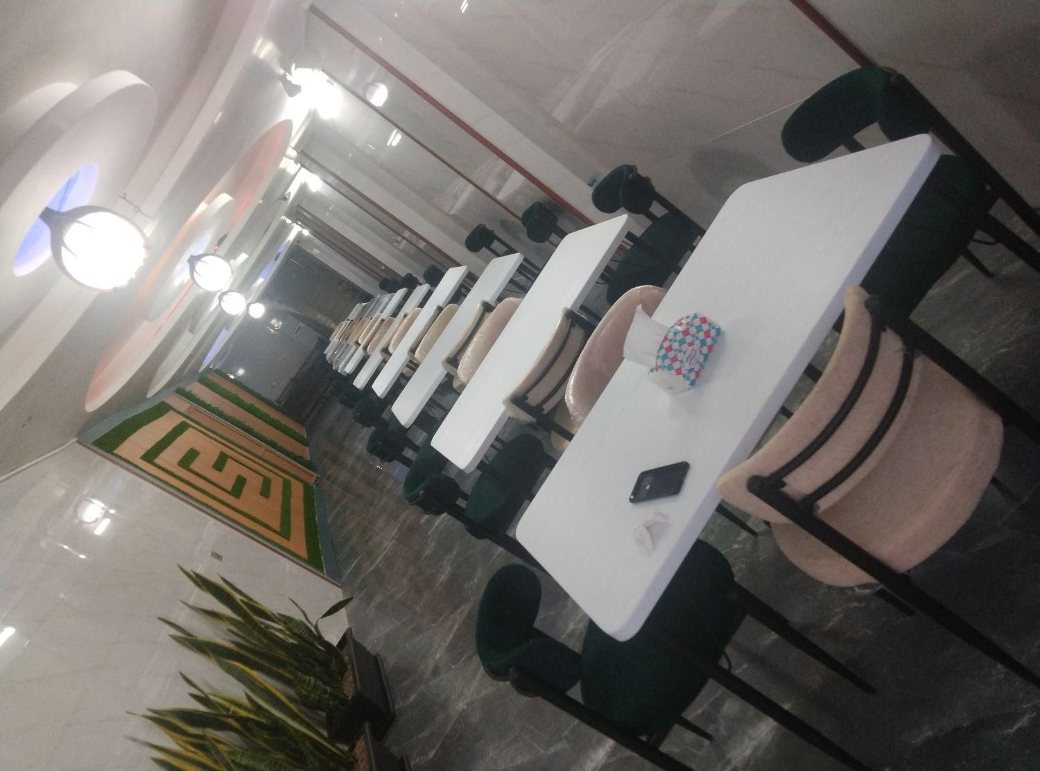 استخدام نیروی خدماتی منشی|استخدام خدمات فروشگاه و رستوران|محمدیه-قزوین, |دیوار