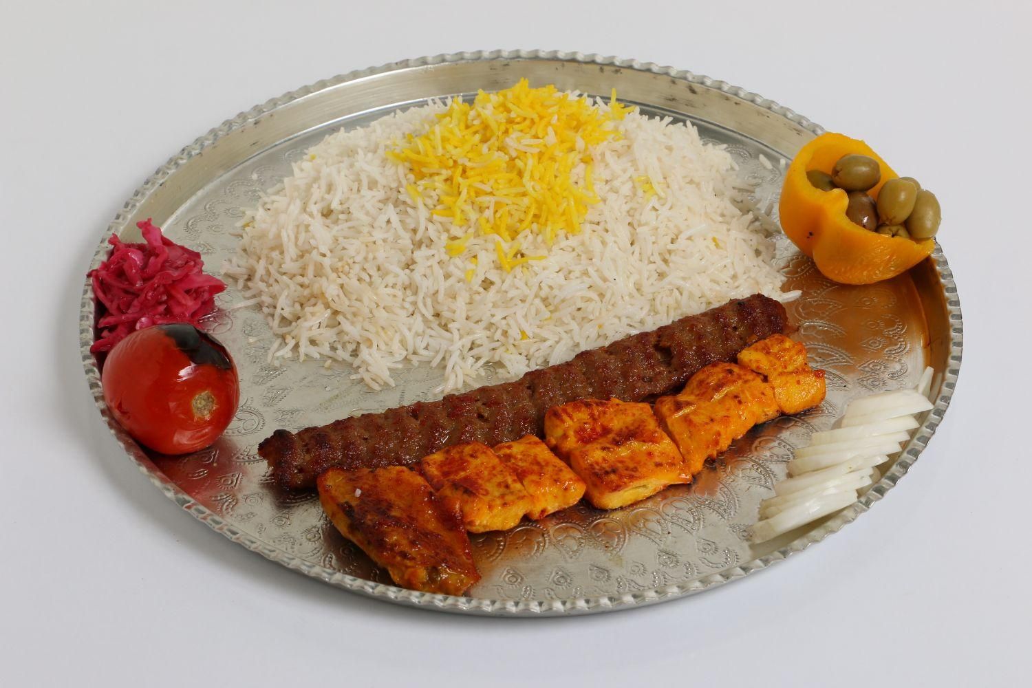 طبخ باکیفیت و قیمت مناسب غذاهای ایرانی و خارجی|خدمات پذیرایی، مراسم|شیراز, فرگاز|دیوار