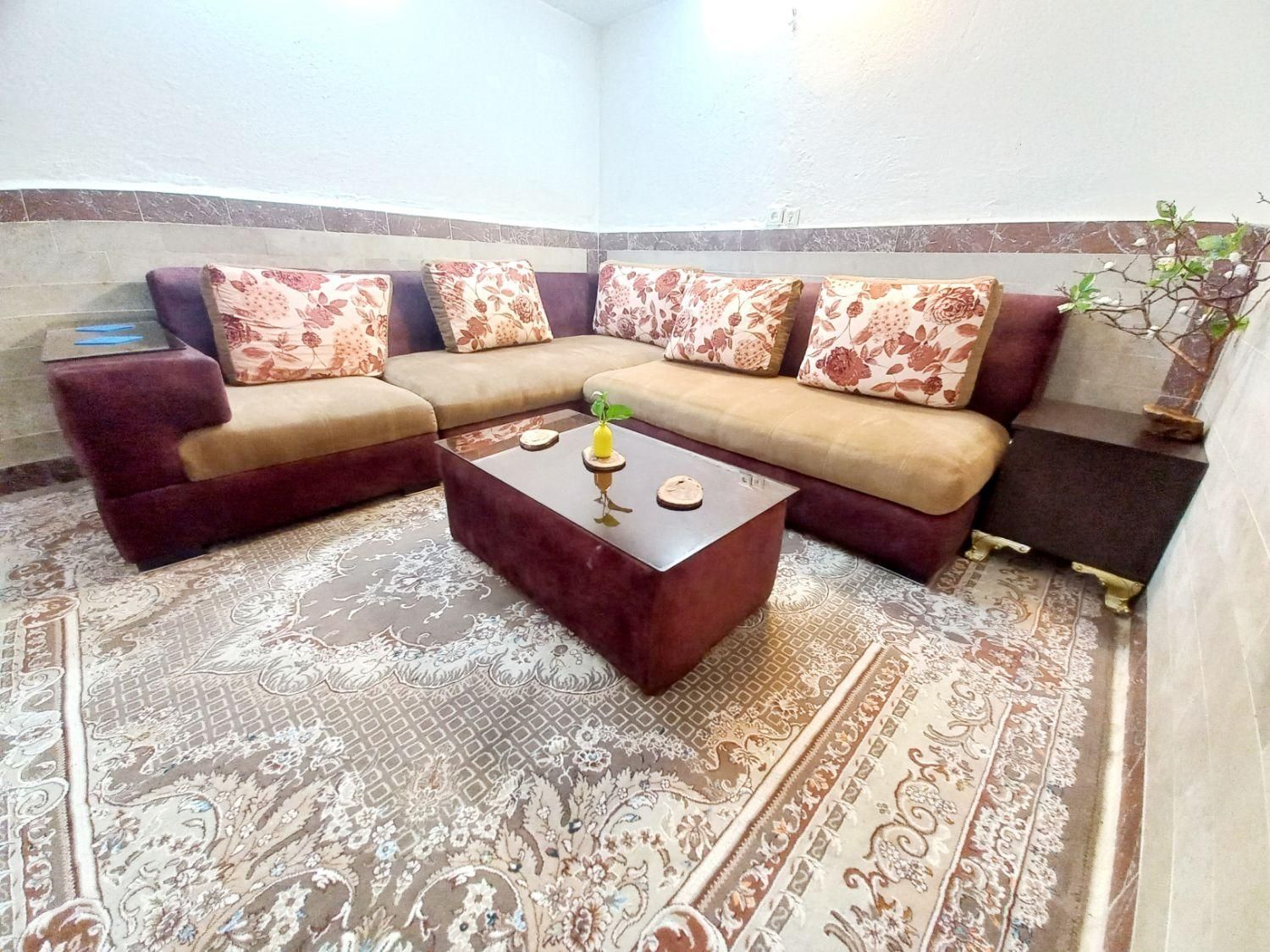 سوییت پارکینگ دار و مستقل ، داخل شهر مرتب و تمییز|اجارهٔ کوتاهمدت آپارتمان و سوئیت|خرمآباد, |دیوار