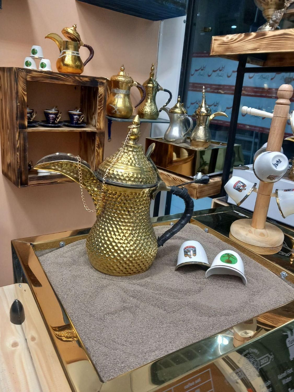 تجهیزات سرو قهوه عربی|کلکسیون اشیاء عتیقه|تربت‌حیدریه, میدان مرکزی|دیوار
