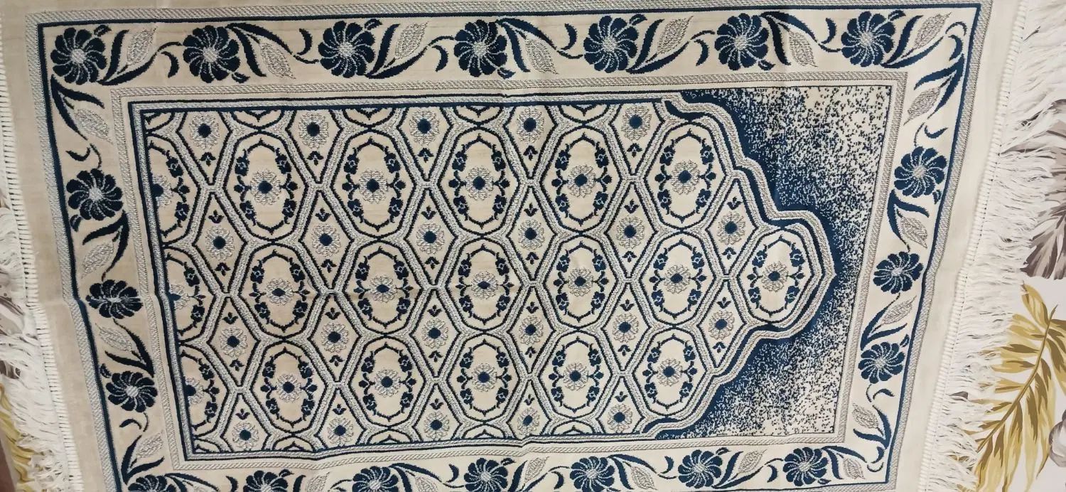 سجاده زیبا مخملی|صنایع دستی و سایر لوازم تزئینی|تهران, ستارخان|دیوار