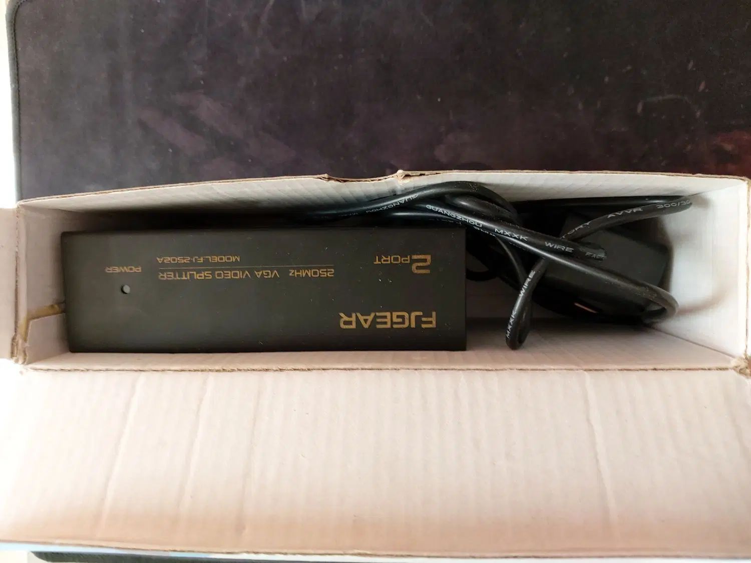 اسپیلیتر vga splitter آداپتور دار ۴ کانال ۲۵۰mHz|قطعات و لوازم جانبی رایانه|تهران, حکیمیه|دیوار
