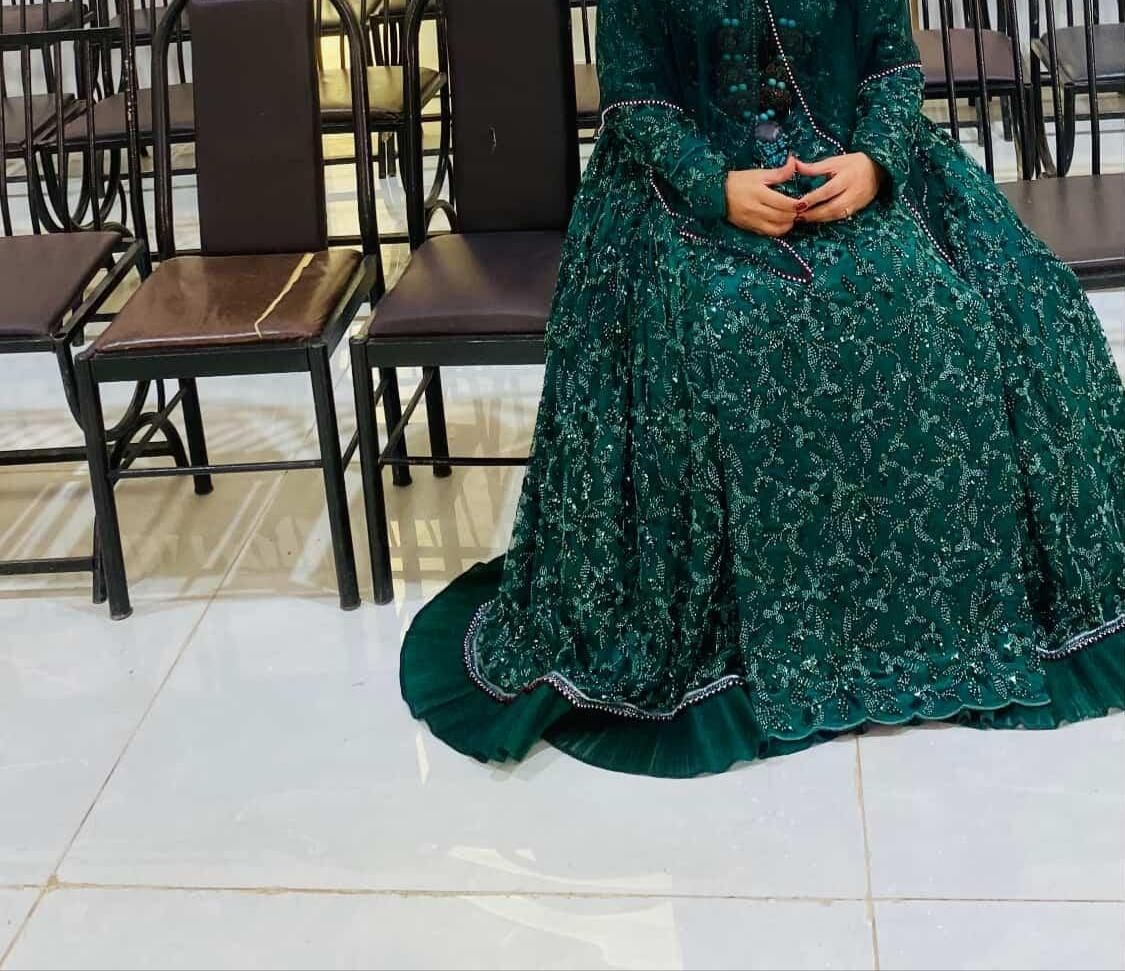 لباس محلی نوی نو|لباس|یاسوج, |دیوار