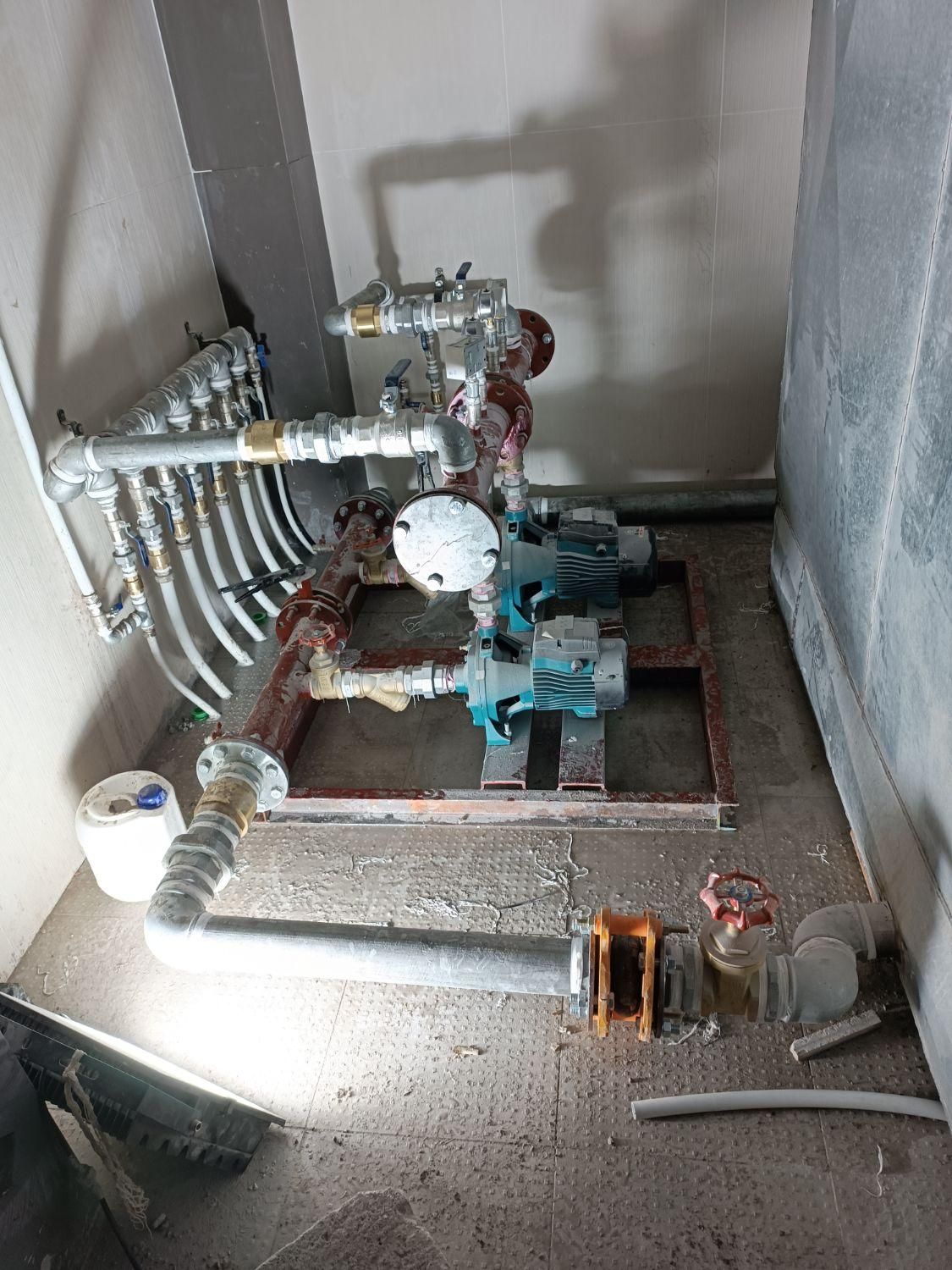 لوله کشی.رادیاتو.نصب پمپ.توالت فرهنگی|خدمات پیشه و مهارت|گرگان, |دیوار