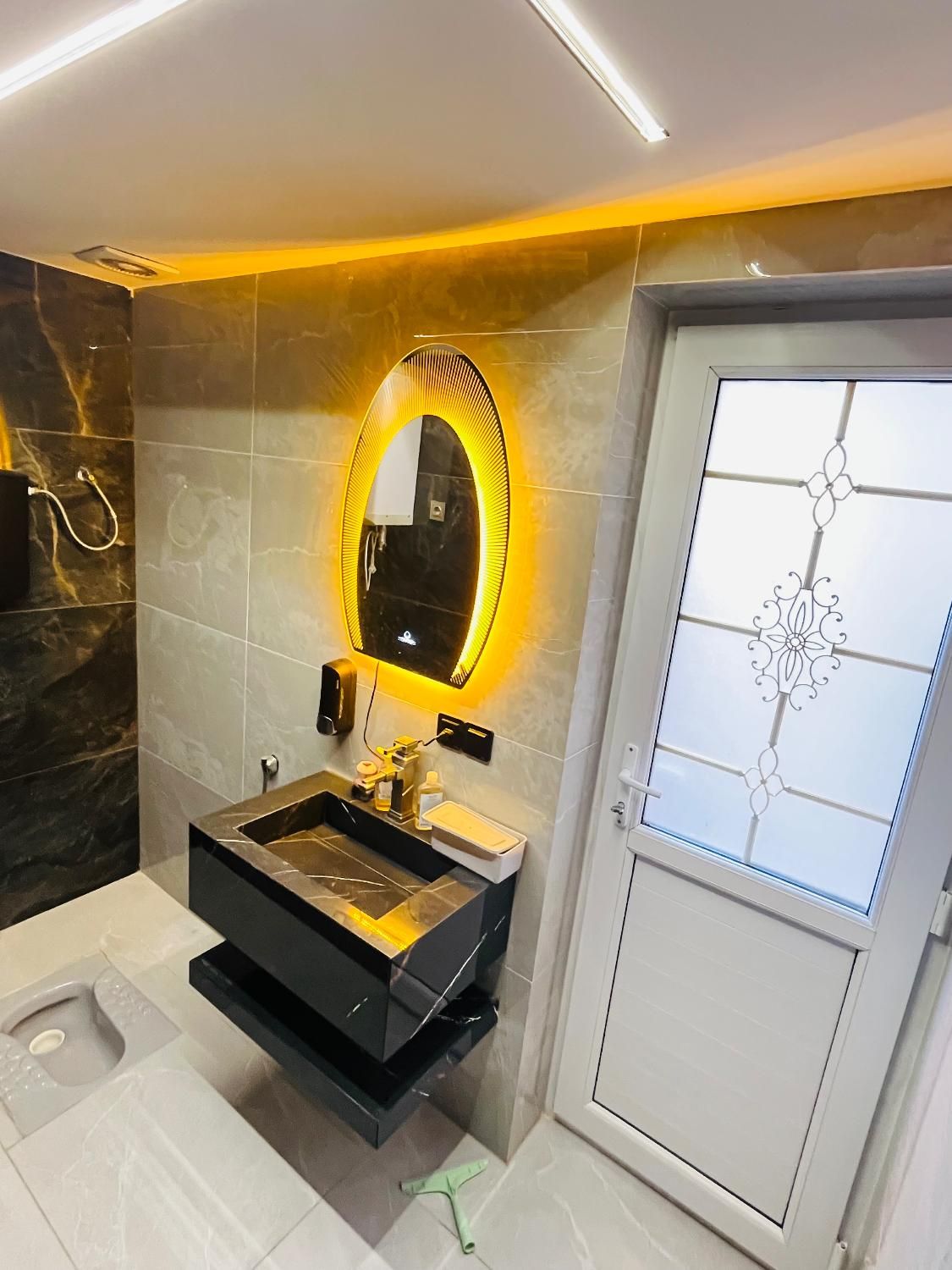 اپارتمان/سوییت مبله روزانه/نصف روز با امکانات|اجارهٔ کوتاهمدت آپارتمان و سوئیت|بندرعباس, |دیوار