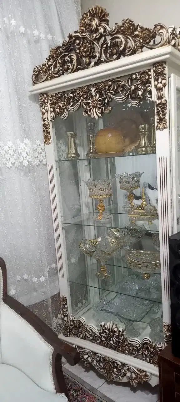 بوفه سفید زیره قیمت به علت مهاجرت ۱ میلیون تومن|بوفه، ویترین، کنسول|تهران, جمهوری|دیوار
