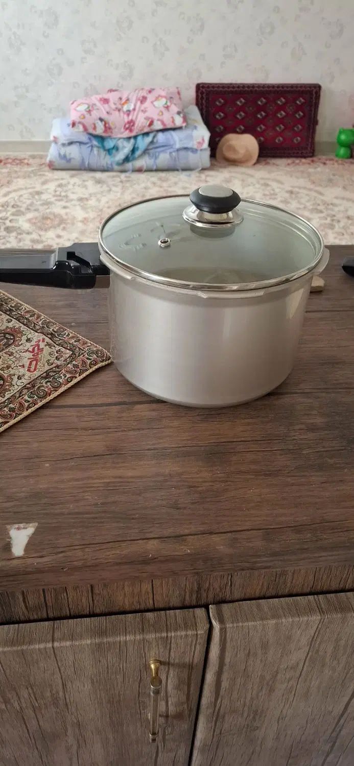 مقداری وسایل|ظروف پخت‌وپز|مشهد, سرافرازان|دیوار
