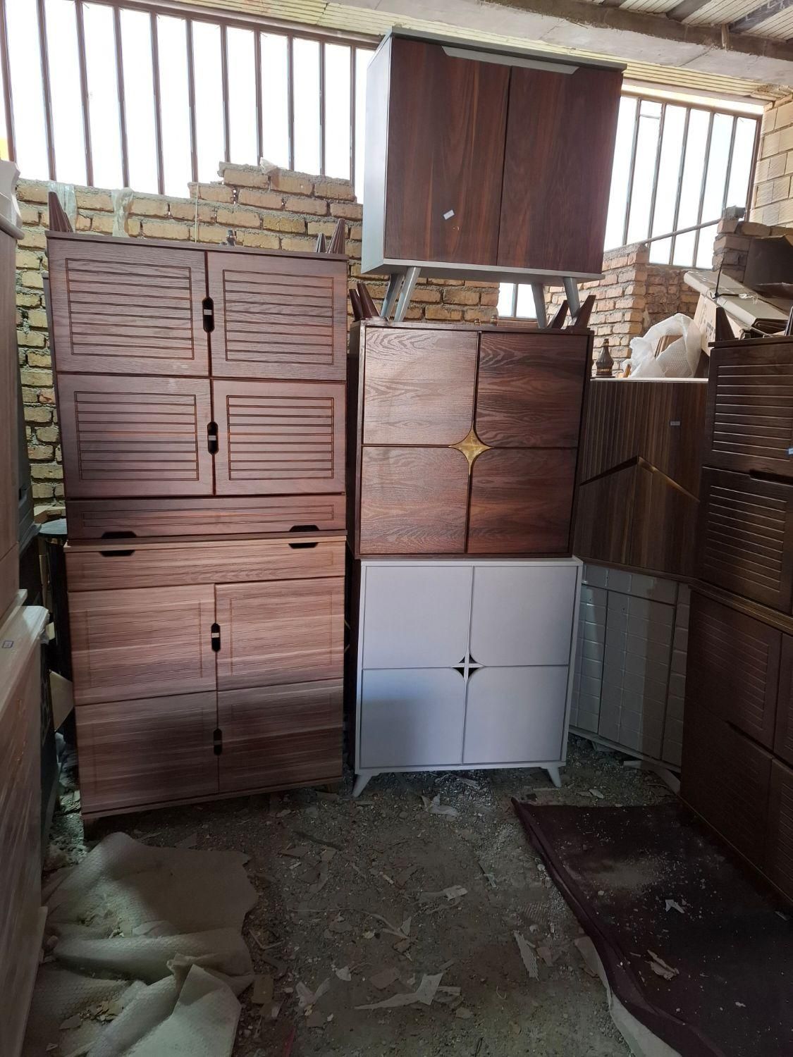 پخش‌ جاکفشی بارانی.جاکفشی بارانی  جاکفشی پخش|جاکفشی، کمد، دراور|خرم‌آباد, |دیوار