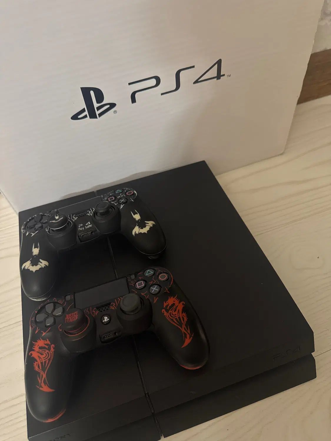 Ps4 همراه دو دسته در حد نو و دستگاه سالم|کنسول، بازی ویدئویی و آنلاین|اصفهان, مهرآباد|دیوار