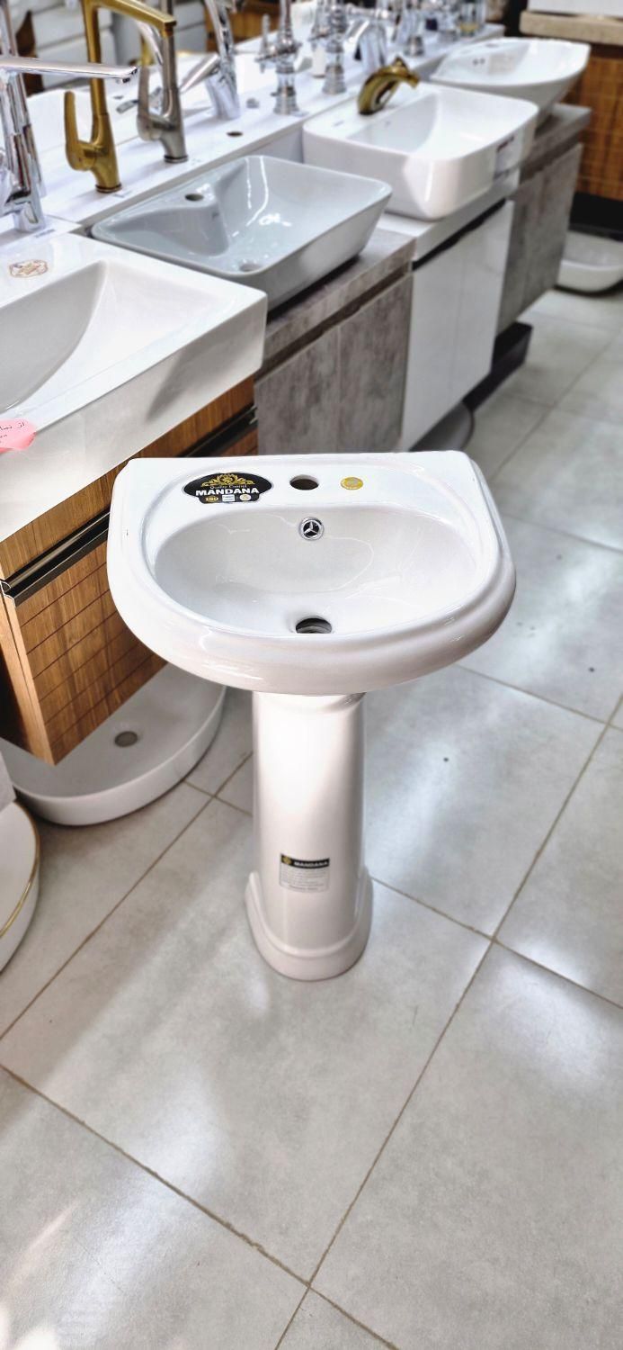 روشویی پایه دار ساده سرویس حمام دستشویی شیرآلات|لوازم سرویس بهداشتی|بومهن, |دیوار