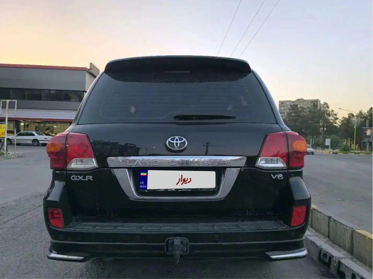 فروش فوری لندکروز مدل ۲۰۱۱ نسخه ۶۰ ساله فول کامل|خودرو سواری و وانت|اصفهان, مرداویج|دیوار