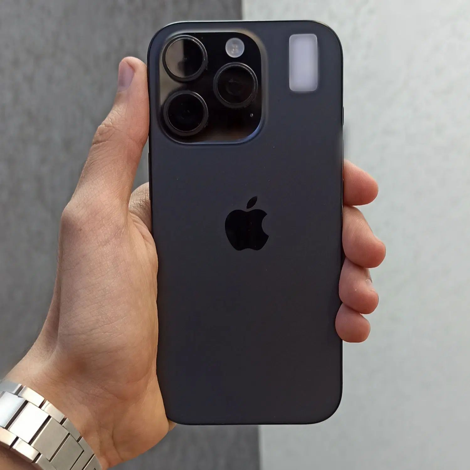 iphone۱۶ پرو مشکی باطری ۱۰۰ بدون پیش پرداخت اقساطی|موبایل|اصفهان, احمدآباد|دیوار