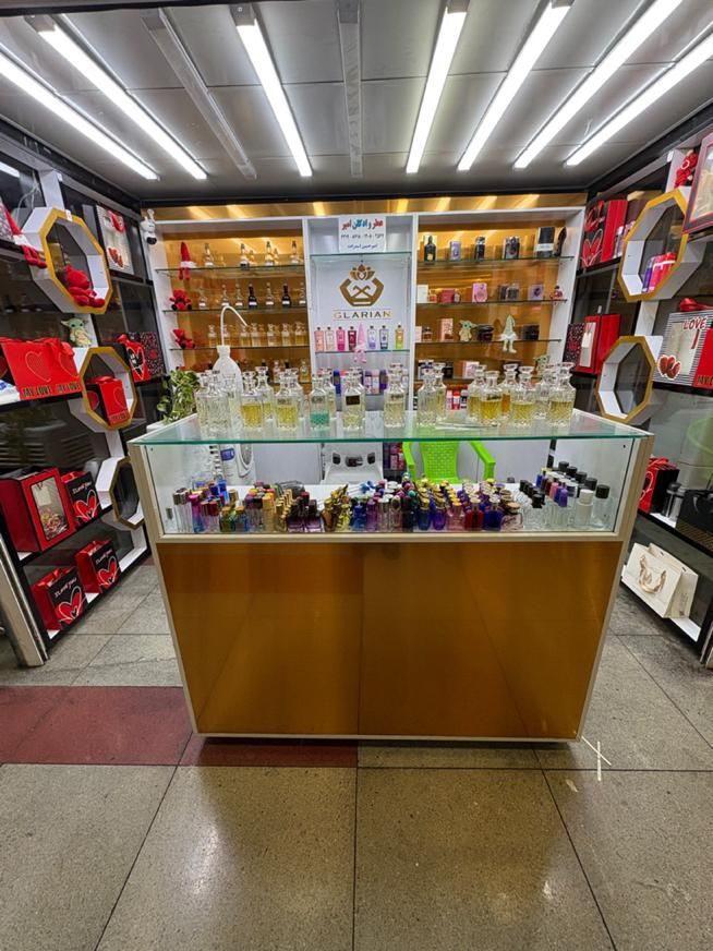 فروشنده خانوم و آقا|استخدام بازاریابی و فروش|تهران, توحید|دیوار