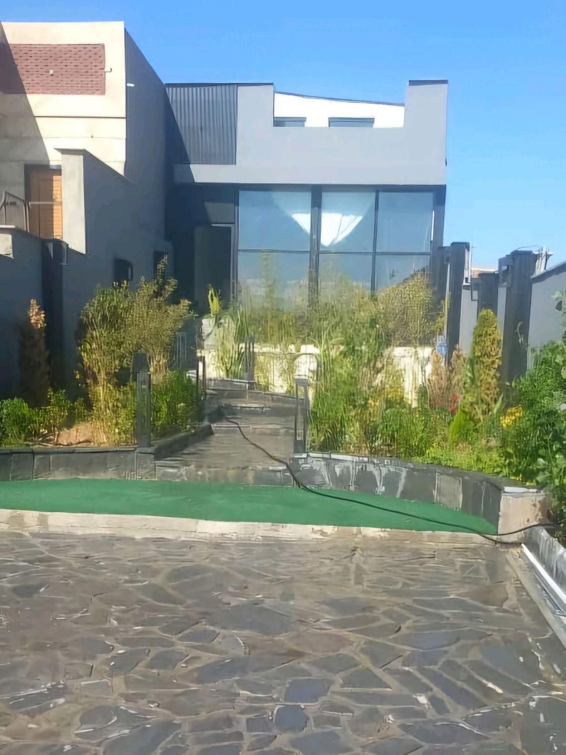 ویلای 325 متر 230 بنا در مهرآباد رودهن|فروش خانه و ویلا|رودهن, |دیوار