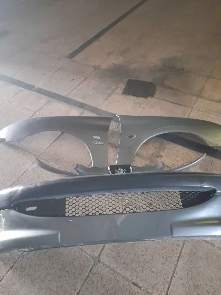 سپر با مه شکن و گلگیر جلو و جلو پنجره ۲۰۶ فابریک|قطعات یدکی و لوازم جانبی|اصفهان, شفق|دیوار