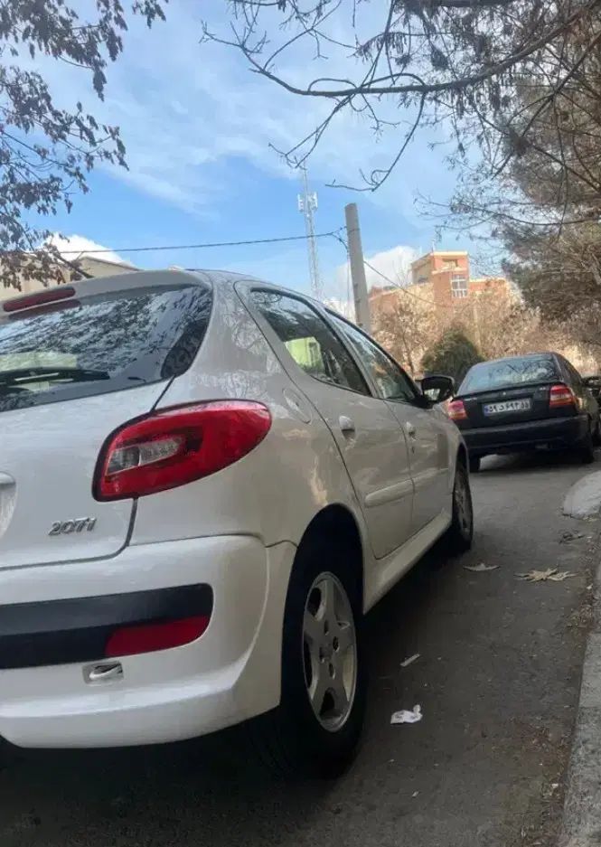 پژو207iپاناروما دنده ای مدل۱۴۰۱فول و بدون خط و خال|خودرو سواری و وانت|اصفهان, بختیاردشت (شهرک پرتو)|دیوار