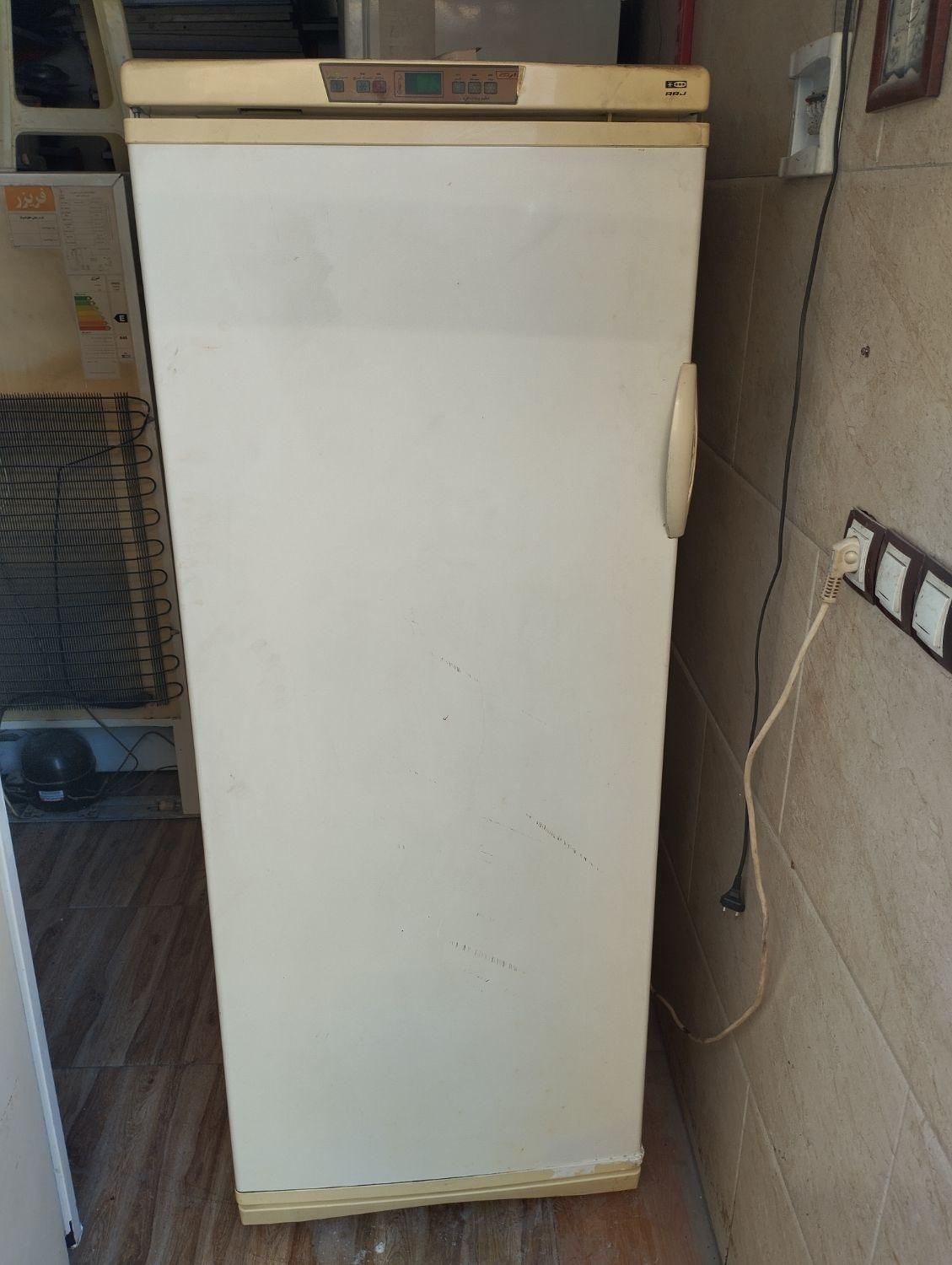 سمساری خریدوفروش یخچال وفریزر|یخچال و فریزر|رشت, عینک|دیوار