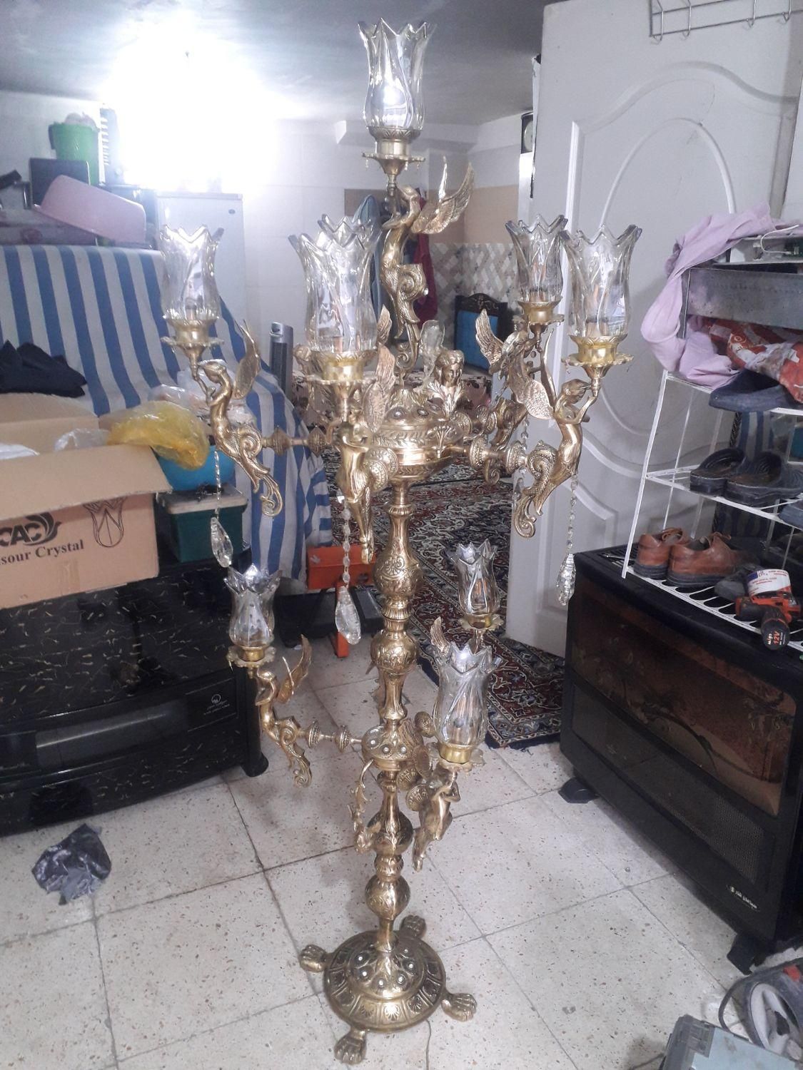 یک عدد آویز کنار سالنی|لوستر و چراغ آویز|گلستان (تهران), |دیوار