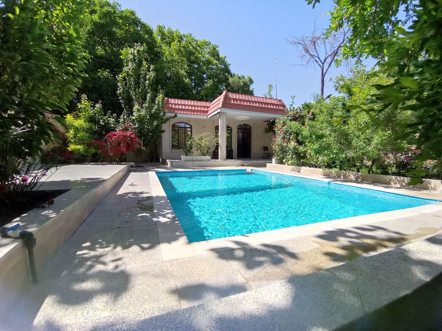 اجاره روزانه ویلا باغ در فاروق|اجارهٔ کوتاهمدت ویلا و باغ|مرودشت, تخت جمشید|دیوار