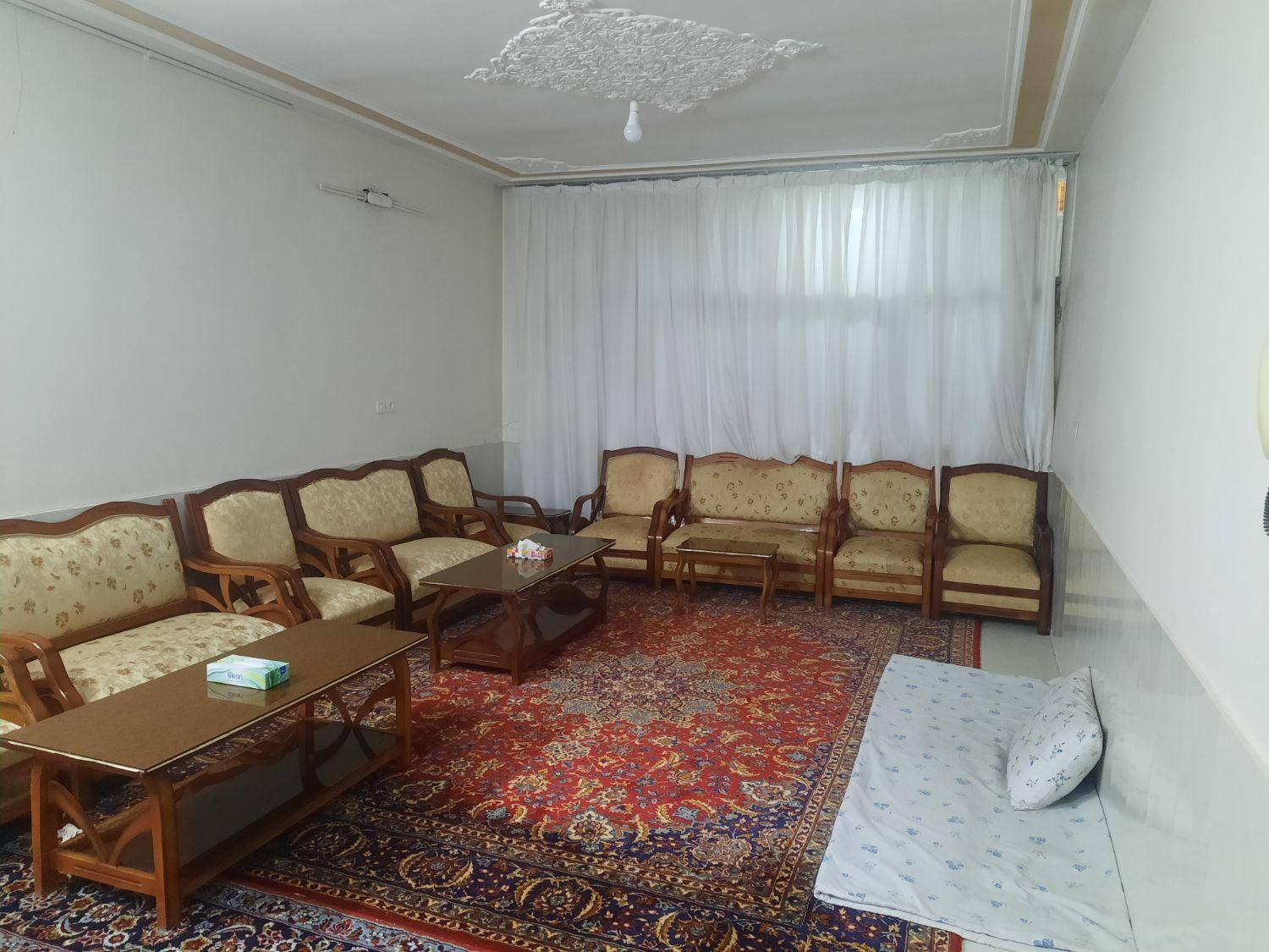 ویلایی دو طبقه پلاک سوم خیابان گلستان/زیر قیمت|فروش خانه و ویلا|اصفهان, برازنده|دیوار