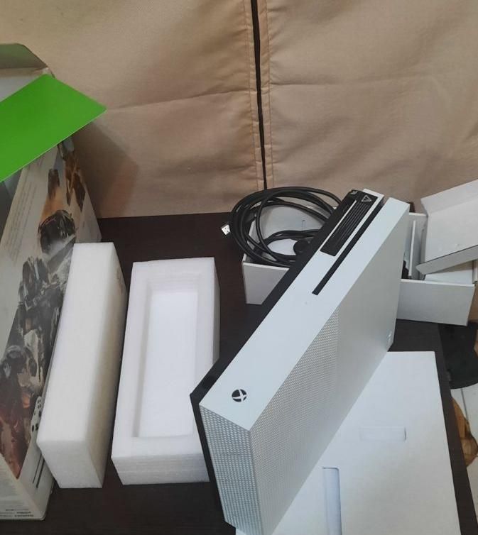 xbox one s در حد نو|کنسول، بازی ویدئویی و آنلاین|تهران, گمرک|دیوار