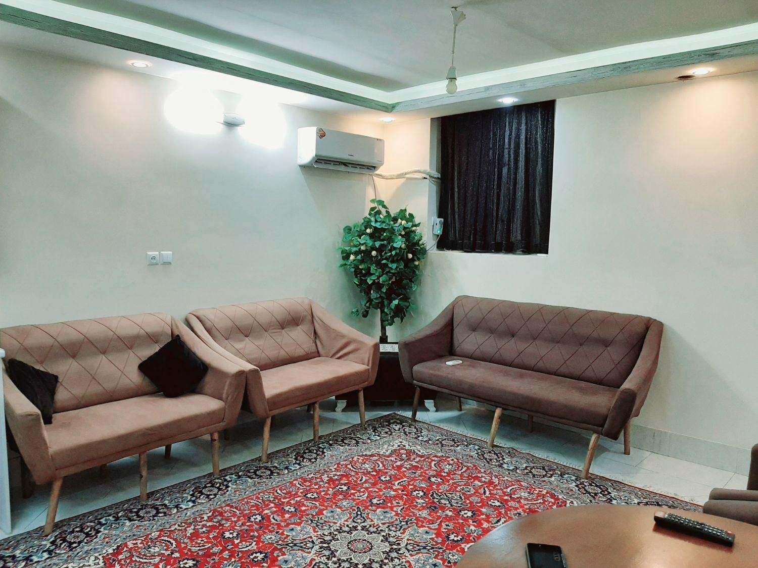 اجاره روزانه خونه و سوییت مبله دربست درپل سرهنگ|اجارهٔ کوتاه‌مدت آپارتمان و سوئیت|اصفهان, هفتون|دیوار