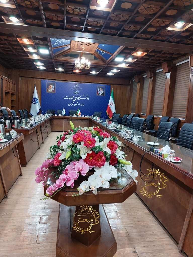داوودی ۵ گل(اجرا کننده گل مصنوعی برای  سالن همایش)|گل مصنوعی|تهران, بازار|دیوار
