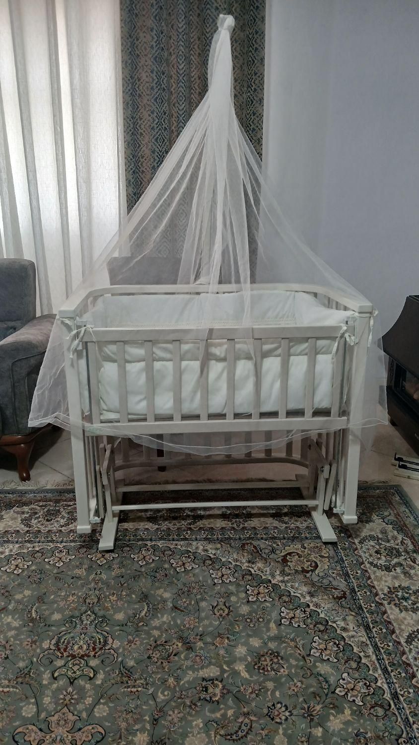 تخت کنار مادر|تخت و صندلی بچه|شیراز, شهرک مطهری|دیوار