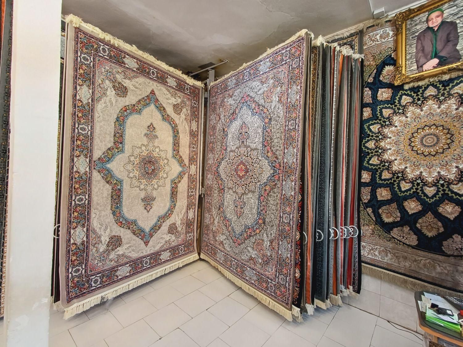 فرش ۶متری تخفیف حاجی حسینی فقط ۲/۵۰۰ ت مقطوع|فرش|مشهد, طلاب|دیوار