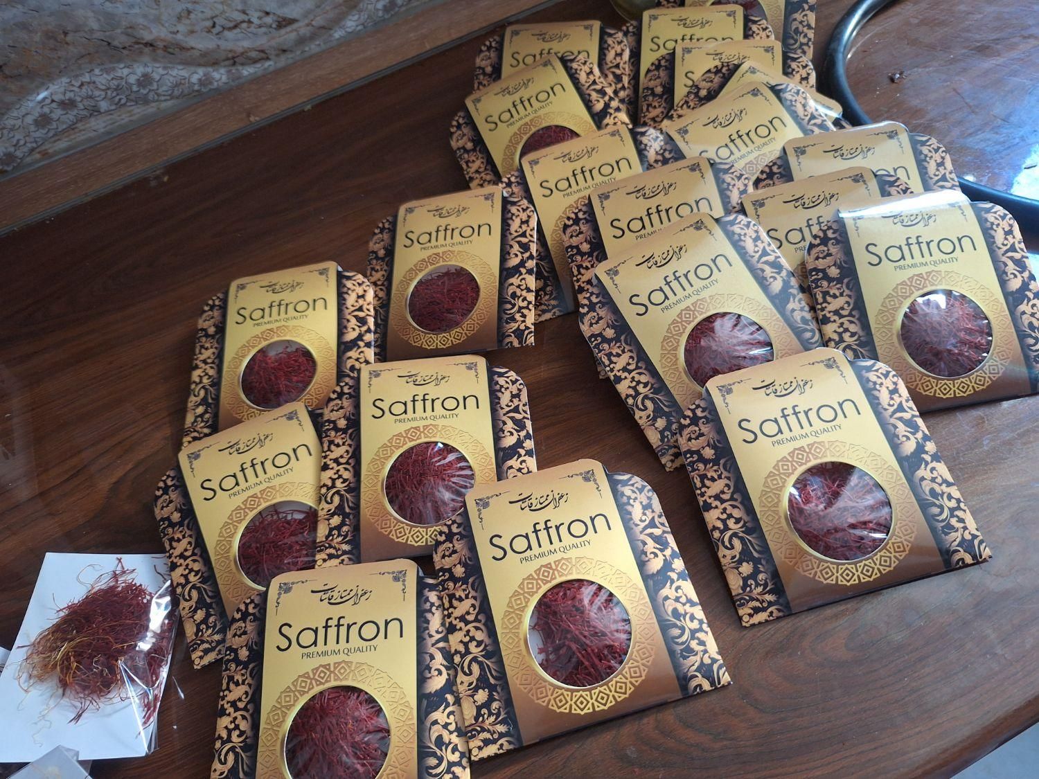 شبه نگین سرقلم دختر پیج زعفران|خوردنی و آشامیدنی|بیرجند, |دیوار