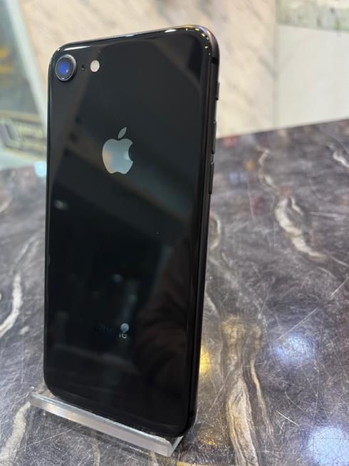 اپل iPhone 8 با حافظهٔ ۶۴ گیگابایت|موبایل|اصفهان, جلفا|دیوار