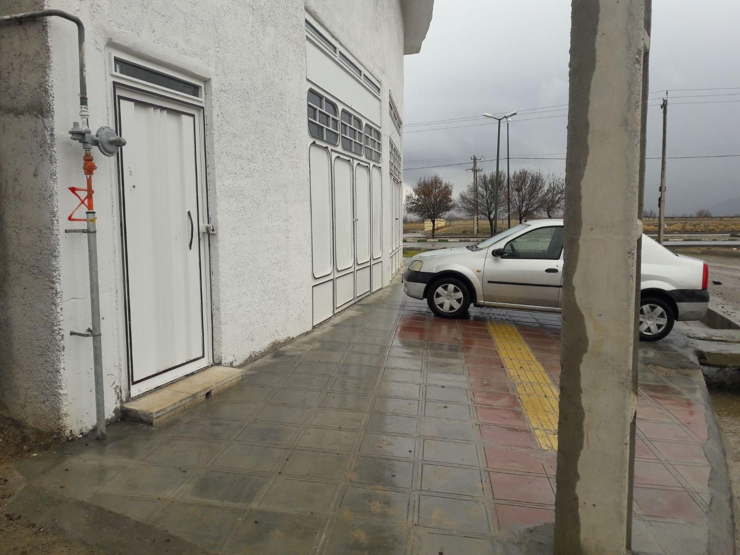 اجاره ساختمان اداری،انبار،ورزشی ۲۵۰ متری|اجارهٔ دفتر کار، اتاق اداری، مطب|بروجرد, |دیوار