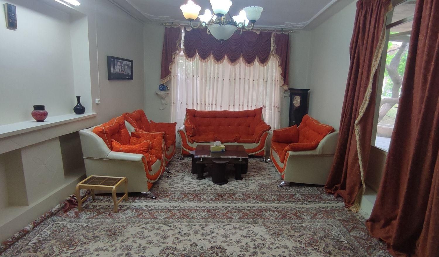 اجاره روزانه/هفتگی ویلا ۳۰۰ متری|اجارهٔ کوتاهمدت ویلا و باغ|خوانسار, |دیوار