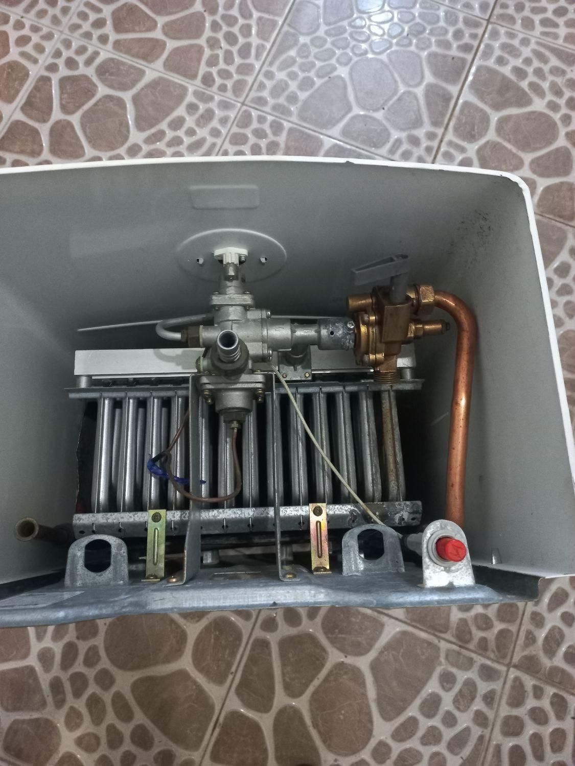 فروش آبگرمکن بوتان ۳۱۱۵و۳۱۱۸|آبگرمکن، پکیج، شوفاژ|لنگرود, |دیوار