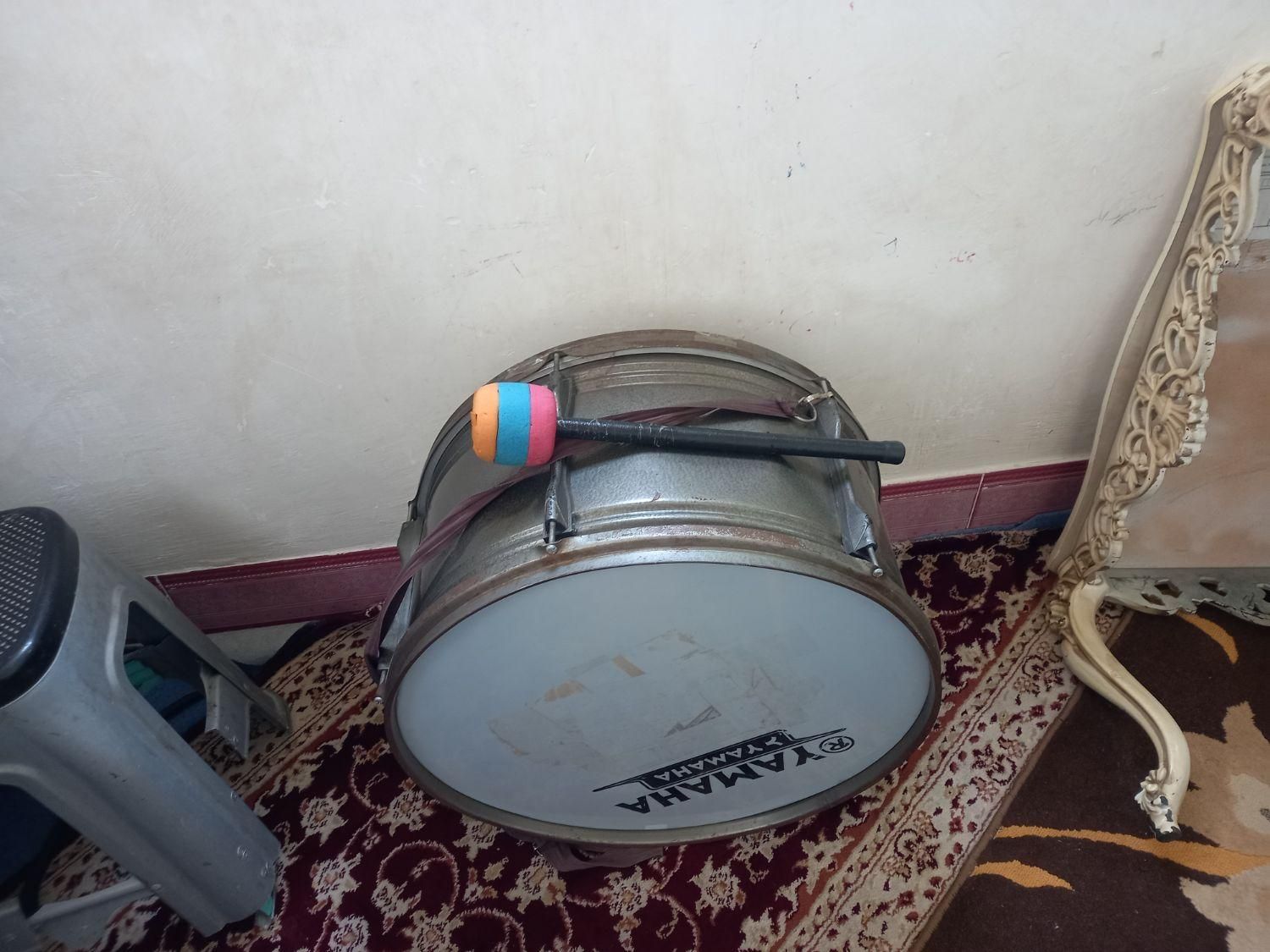 طبل و دسته|درام و پرکاشن|قم, میرزائیه|دیوار