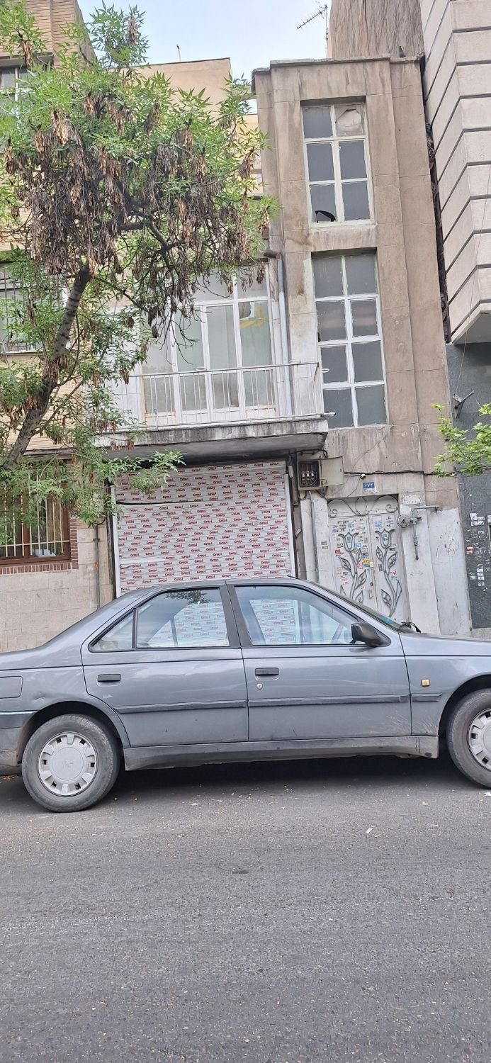 کلنگی ۱۰۰ متری با ۳۲ متر تجاری|فروش زمین و ملک کلنگی|تهران, نازی‌آباد|دیوار