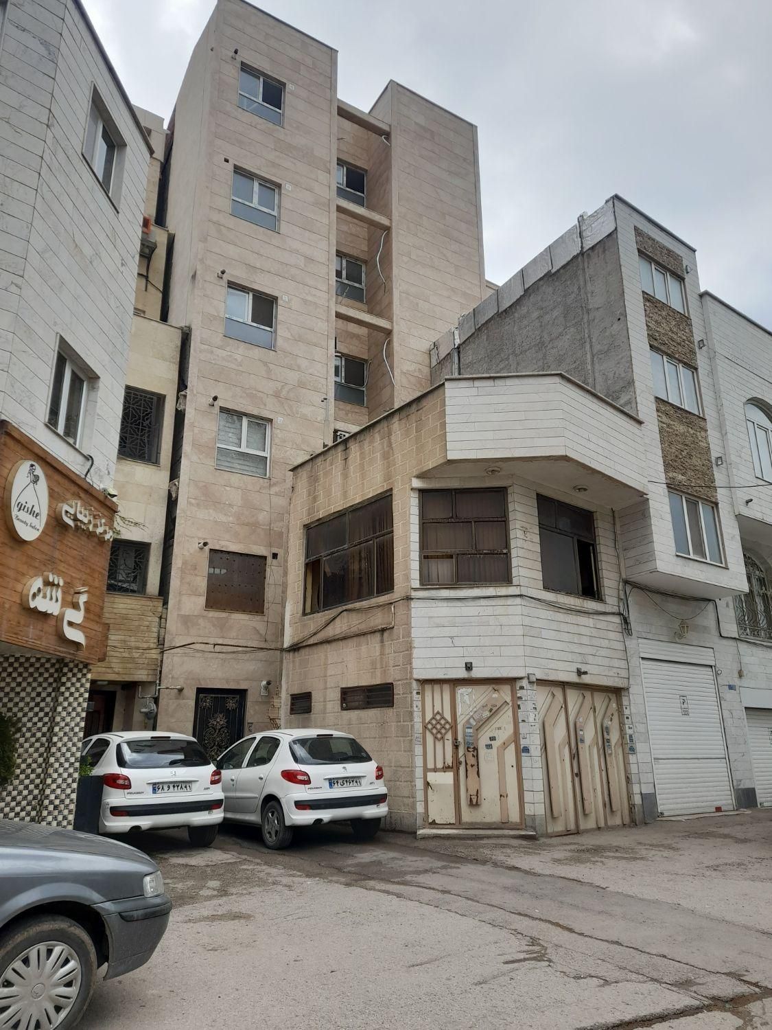 میدان ورزش کوچه عارف خانه ویلایی  نقلی|فروش خانه و ویلا|اردبیل, |دیوار