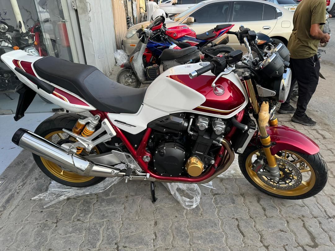 cb1300سی بی ۲۰۲۴ اسپیشیال|موتورسیکلت|تهران, اختیاریه|دیوار