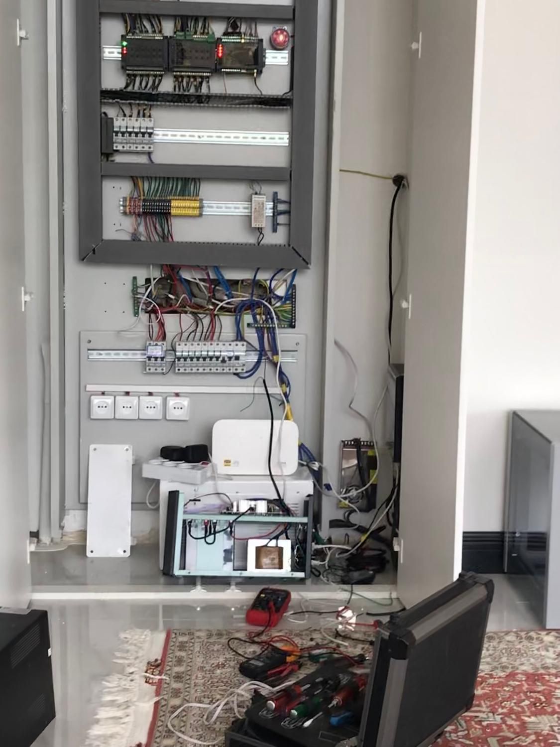 متخصص برق تلفن دوربین اینترنت برقکار|خدمات پیشه و مهارت|پردیس, فاز ۱۱|دیوار