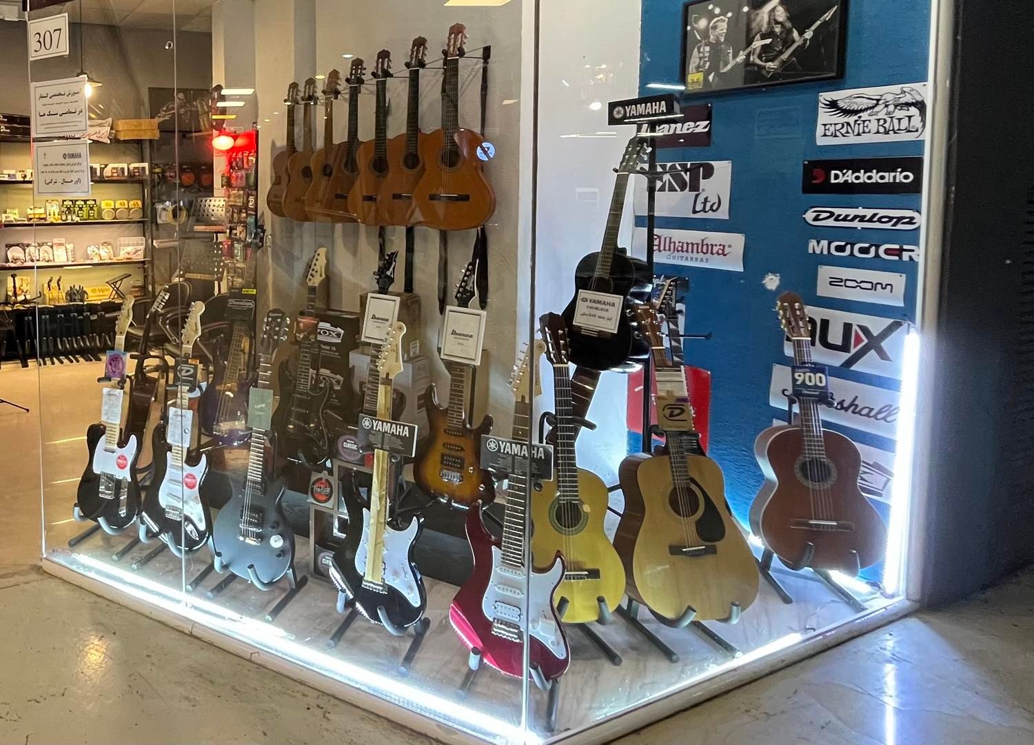 امپلی فایر گیتار الکتریک بیس مالتی افکت میکروفون|گیتار، بیس، امپلیفایر|مشهد, شهید فرامرز عباسی|دیوار