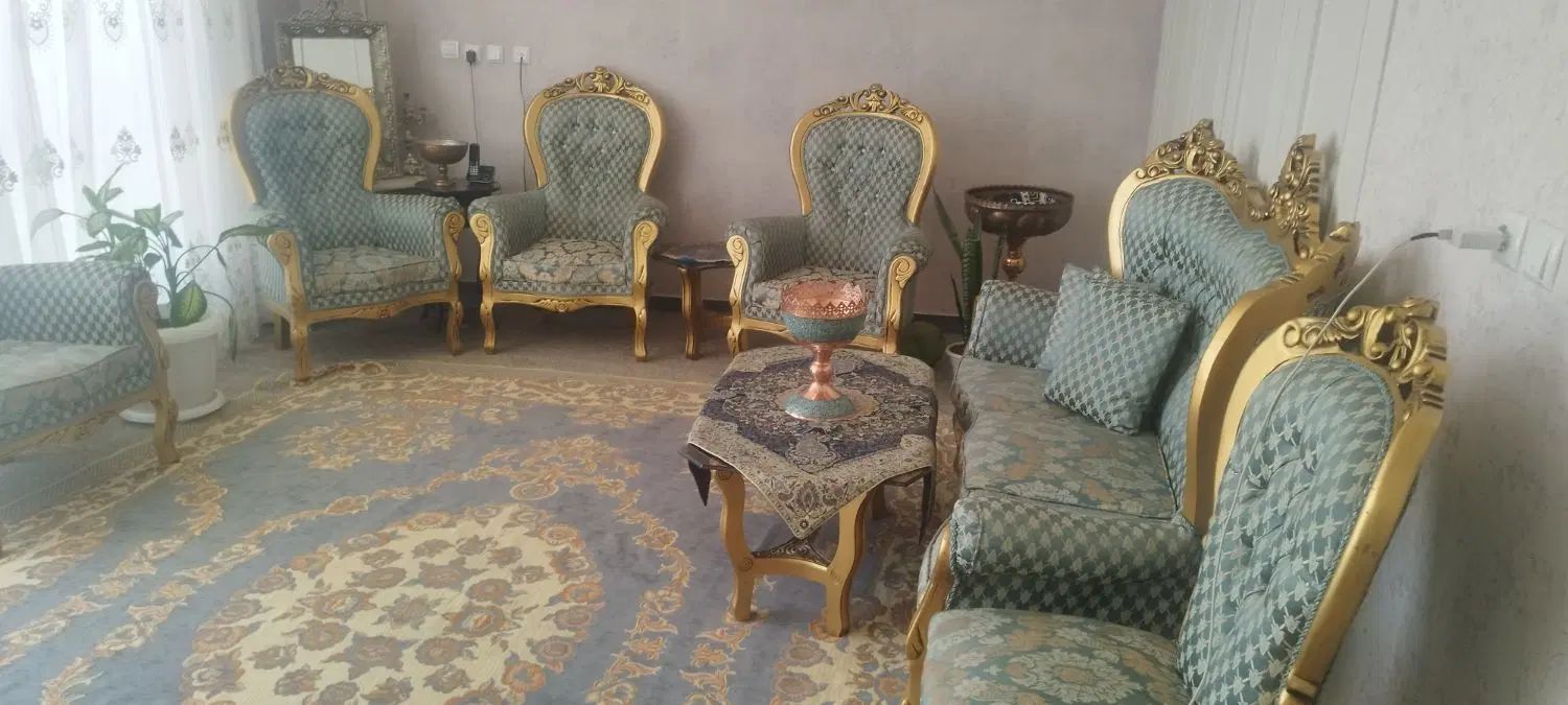 مبل 9نفره با 3تا میز عسلی|مبلمان خانگی و میز عسلی|اصفهان, مولوی|دیوار