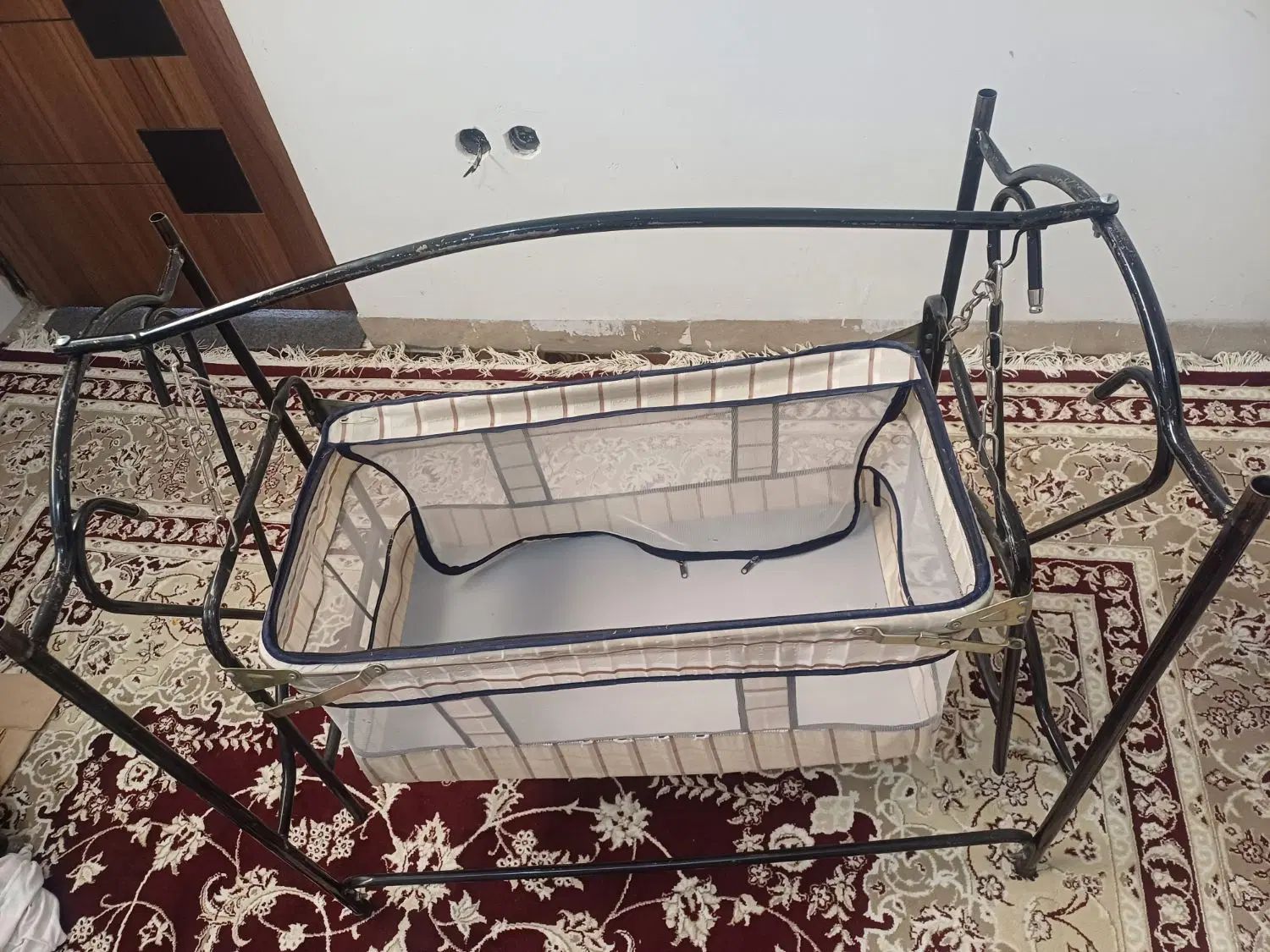 گهواره کاملا سالم|تخت و سرویس خواب|شهرکرد, |دیوار