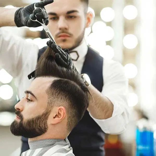 آموزش آرایشگری به صورت تخصصی با مدرک فنی و حرفه ای|خدمات آرایشگری و زیبایی|قم, زاد|دیوار
