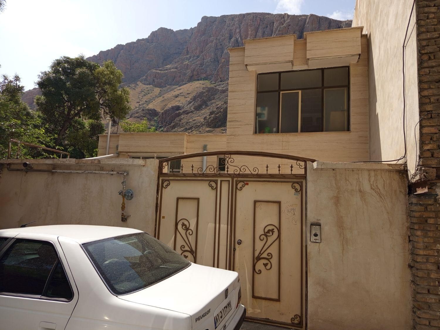 فروش خانه کلنگی ۱۷۰ متر مربع بالاتر از پارک شادی|فروش خانه و ویلا|ماکو, |دیوار