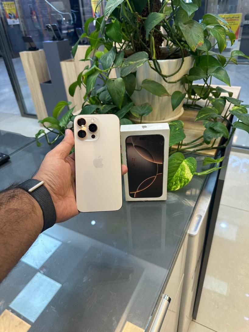 اپل iPhone 16 Pro Max با حافظهٔ ۱ترابایتzaaریجستری|موبایل|اصفهان, احمدآباد|دیوار