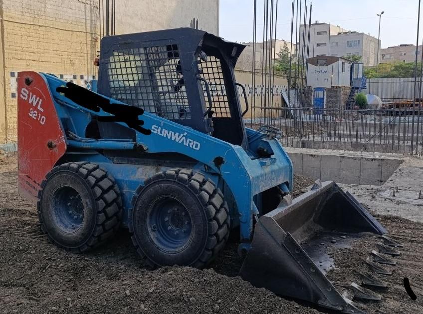 خاکبرداری اجاره مینی لودر توماس بابکت نخاله و خاور|خدمات حمل و نقل|مشهد, الهیه|دیوار